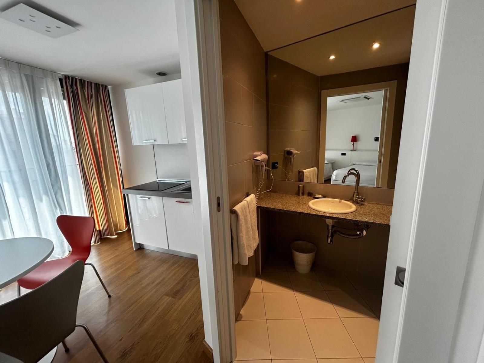מילאנו Bb Hotels Aparthotel Isola מראה חיצוני תמונה